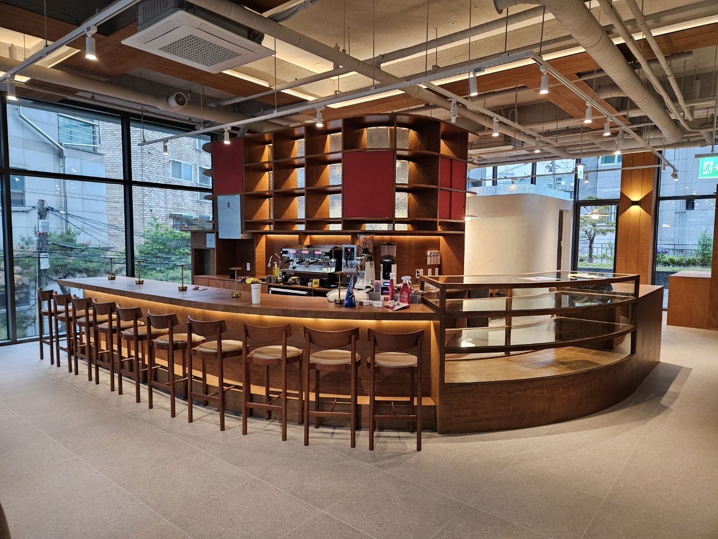 LAP CARPENTERS 시공사례 - 합정 카페